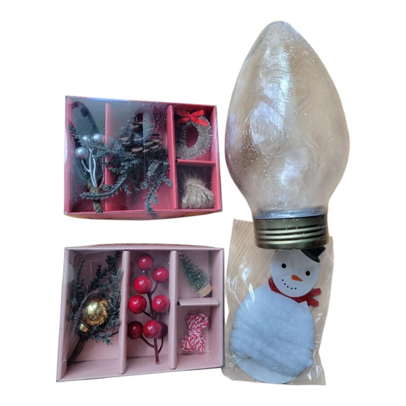 Holiday Decor Craft Set with Embellishments - Picture 1 of 8